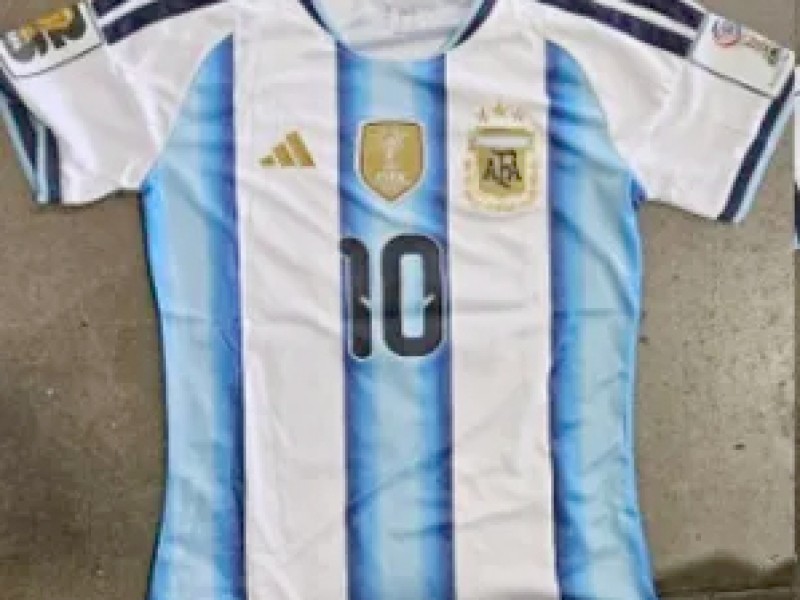 CBP  incautó casi $9 millones en mercancía “pirata” de la Copa Mundial de la FIFA 2026