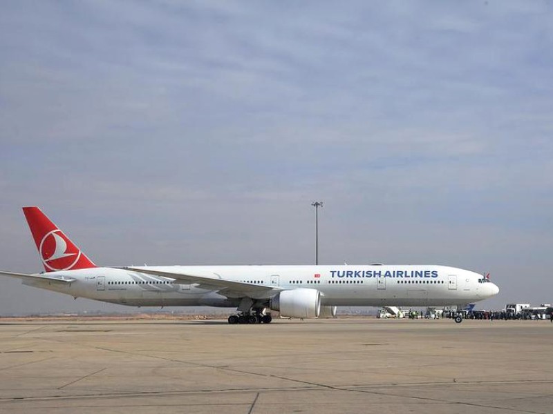 Principales aerolíneas turcas suspenden vuelos a Irán