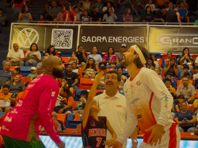 Encabeza Dámaso Anaya arranque de serie inaugural del  Corre basket UAT