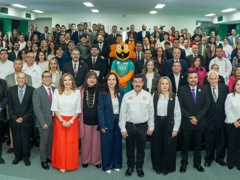 Encabeza el rector Dámaso Anaya el 59 Aniversario de la FCAV